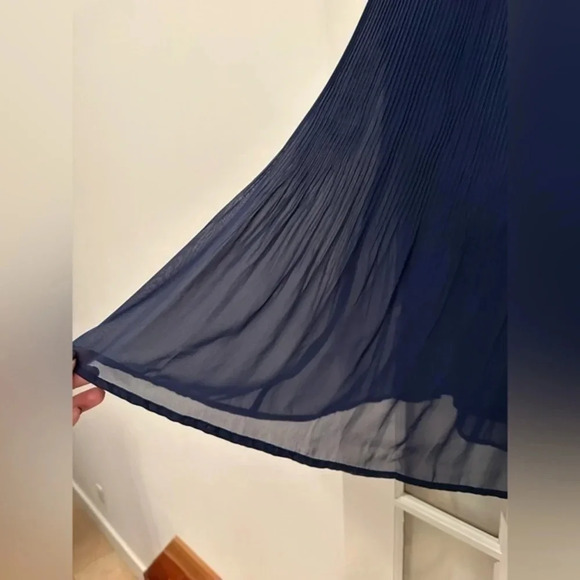 Lane Bryant | Navy Sleeveless Sheer Overlay Blouse Plus Size 28 - Picture 4 of 6